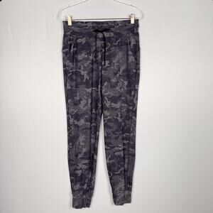 Lululemon Womens 8 Align Joggers Incognito Camo Multi Gray Soft Nulu Stretch